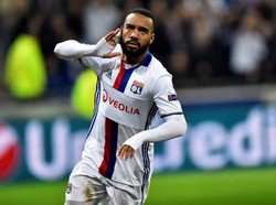 Lacazette Pakai Nomor Punggung 9 di Arsenal