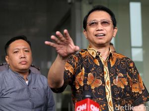 Laptop Sempat Raib Kembali ke Tangan Marzuki Alie Laptop Sempat Raib Kembali ke Tangan Marzuki Alie