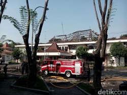 Penyelidikan Terbakarnya Gedung Disperindag Jatim, Polisi: Sabar