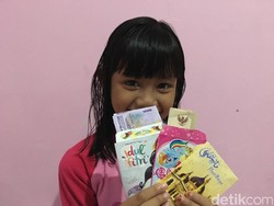 Memberi Penjelasan Soal Salam Tempel Lebaran ke Anak