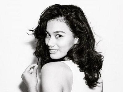 Mentari De Marelle, Secantik Atiqah Hasiholan atau Chelsea Islan?