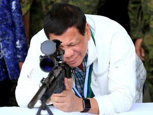 Ekspresi Presiden Duterte yang Ingin Makan Abu Sayyaf Hidup-hidup