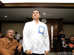 Usai Menangis, Saipul Bernyanyi Lagu Berjudul KPK