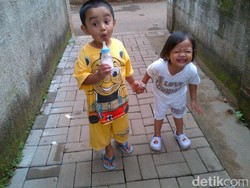 Hiks! Cerita Perpisahan Dua Sahabat Cilik yang Jadi Viral