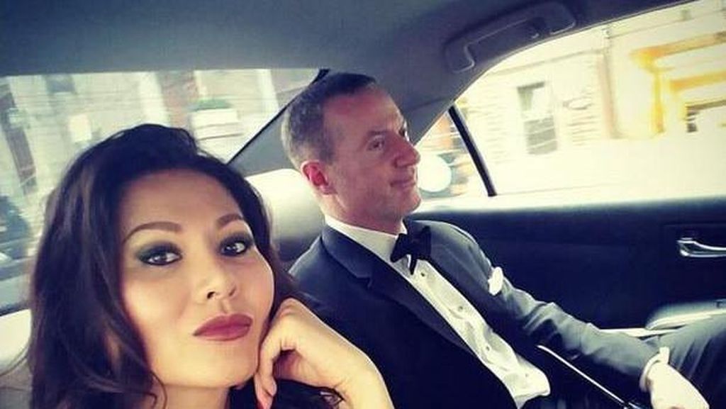 Transgender Solena Chaniago Resmi Nikah, Gaya Rafathar dengan Pengasuhnya Transgender Solena Chaniago Resmi Nikah, Gaya Rafathar dengan Pengasuhnya