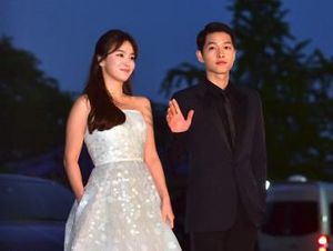Song Hye Kyo Dilaporkan Tahu Digugat Cerai dari Media, Ini Kata Sumber Song Hye Kyo Dilaporkan Tahu Digugat Cerai dari Media, Ini Kata Sumber