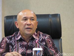 Teten Masduki Ikut Rapat Timses Jokowi di Posko Cemara Teten Masduki Ikut Rapat Timses Jokowi di Posko Cemara