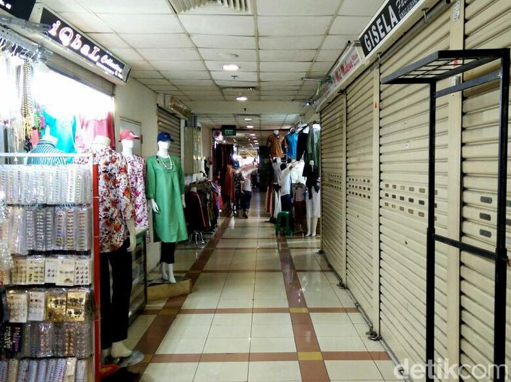 Pasar Tanah Abang Kosong Melompong Pasar Tanah Abang Kosong Melompong