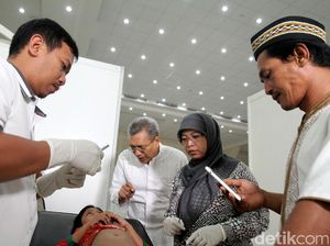 Pria yang Tidak Disunat Berisiko Lebih Besar Tularkan HIV Pria yang Tidak Disunat Berisiko Lebih Besar Tularkan HIV
