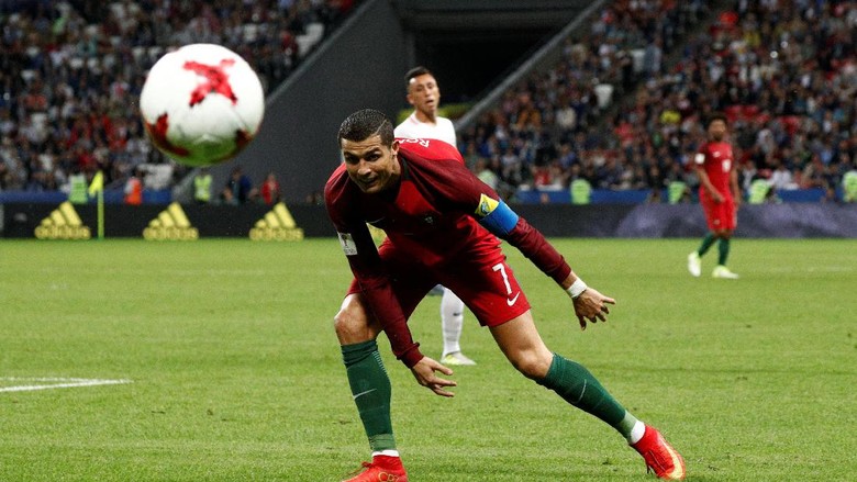 Pendapatan Ronaldo di Luar Lapangan Lebih Besar ketimbang Gajinya di Madrid Pendapatan Ronaldo di Luar Lapangan Lebih Besar ketimbang Gajinya di Madrid