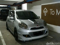 Nissan March Bergaya Balap