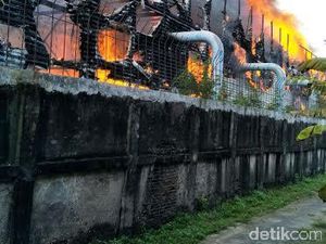 Pabrik Miwon Terbakar, 4 Atap Rumah Warga Terkena Jilatan Api