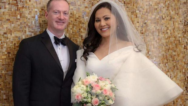 Dena Rachman Konon Dilamar Bule, Susul Solena Chaniago?