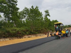 Begini Cara Jokowi Bikin Ekonomi Tak Hanya Terpusat di Jawa Begini Cara Jokowi Bikin Ekonomi Tak Hanya Terpusat di Jawa