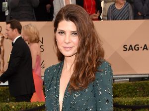 Marisa Tomei Sengaja Tonjolkan Aunt May Versi Seksi di Spider-Man