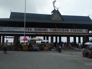 Turis ke Tangkuban Perahu Bisa Berkurang Jika Tiketnya Terus Mahal