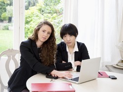 Percaya Nggak Percaya, Ini 10 Alasan Izin Kerja Terlucu Sepanjang 2017