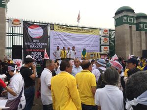 Tolak Angket KPK, ILUNI UI dan Massa Antikorupsi Demo di DPR