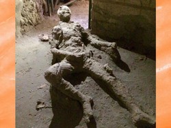 Jadi Perbincangan Netizen, Benarkah Fosil Ini Sedang Masturbasi?