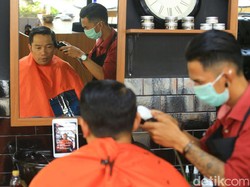 Live Instagram, Ridwan Kamil Cukur Rambut Sambil Curhat Percintaan