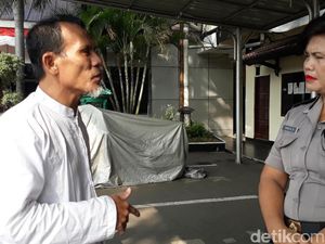Momen Saat Pelapor Kaesang Pertanyakan Nasib Laporan Ndeso Momen Saat Pelapor Kaesang Pertanyakan Nasib Laporan Ndeso