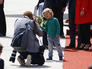 Aksi Menggemaskan Putra PM Kanada Saat Mendampingi Ayahnya