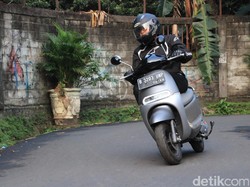Gampang, Rawat Baterai Motor Listrik Seperti Rawat HP