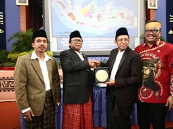 Oesman Sapta Minta Mahasiswa Lakukan Perubahan Politik