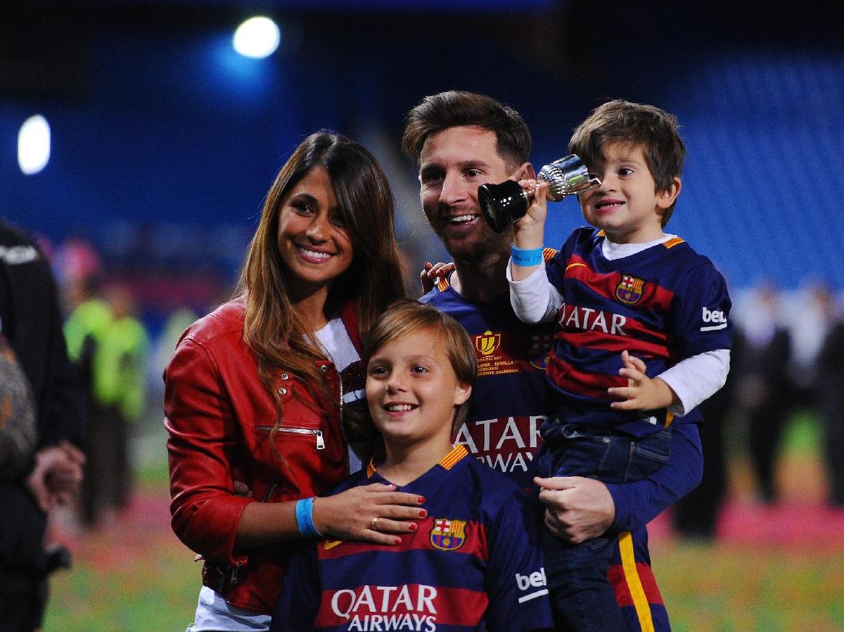 Lionel Messi dan keluarga. (Foto: Denis Doyle/Getty Images)