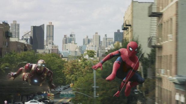 Film tanda Spider-Man bergabung dengan MCU adalah 'Spider-Man: Homecoming'.