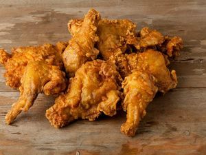 Di Balik Kriuk Renyah Fried Chicken Ada 10 Fakta Menarik Ini (2) Di Balik Kriuk Renyah Fried Chicken Ada 10 Fakta Menarik Ini (2)