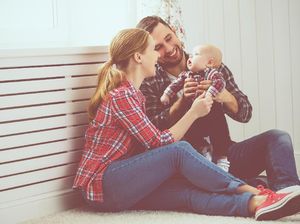 Ingin Punya Anak Setelah Nikah? Peneliti Harvard Sarankan Cari Brondong