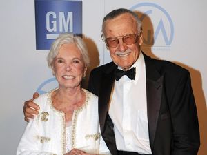 Stan Lee Komikus Marvel Berduka, Sang Istri Meninggal Dunia