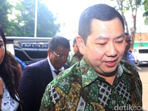 Pengacara Hary Tanoe: SMS ke Jaksa Tak Diperiksa Digital Forensik Pengacara Hary Tanoe: SMS ke Jaksa Tak Diperiksa Digital Forensik