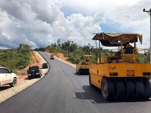 Dari 962 Km, Jalan di Perbatasan Kaltara Sudah Tembus 783 Km Dari 962 Km, Jalan di Perbatasan Kaltara Sudah Tembus 783 Km