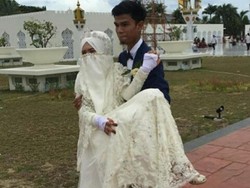 Dari Malu-malu hingga Gendongan, Begini Kemesraan Muzammil-Istri