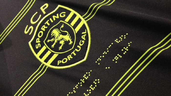 Ada Kode Morse dan Huruf Braille di Jersey Tandang Sporting Lisbon