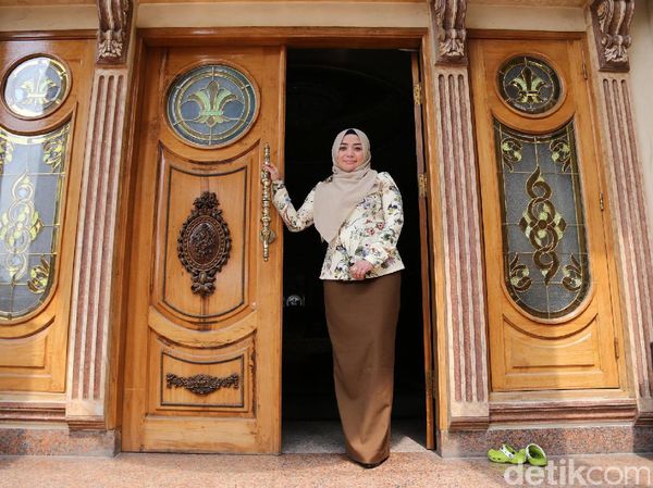 Nia Ramadhani, Rumah Mewah Muzdhalifah hingga Jumpa Bintang Spider-Man