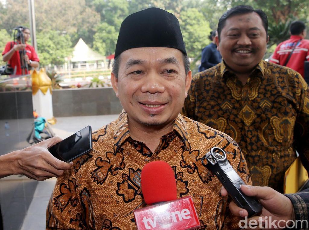 PKS Belum Diberitahu Novanto Mundur dari Ketua DPR PKS Belum Diberitahu Novanto Mundur dari Ketua DPR