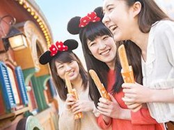 Kalau ke Disney Tokyo, Cicipi 14 Camilan Unik yang Hanya Ada di Sana (2)