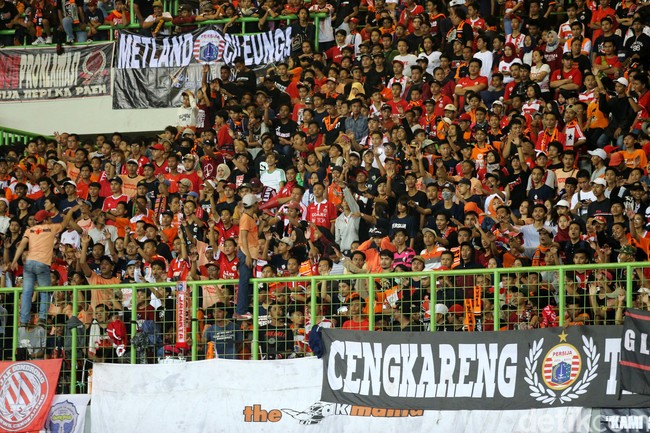 Detik-detik Suporter Persija Tewas Dikeroyok Oknum Bobotoh Detik-detik Suporter Persija Tewas Dikeroyok Oknum Bobotoh