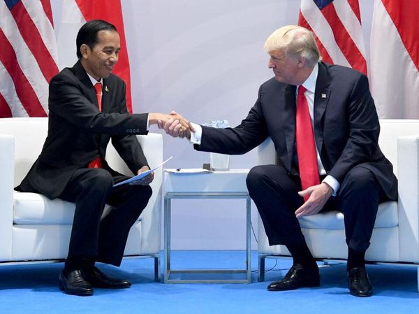 Diundang ke RI, Trump Punya Sederet Momen Akrab dengan Jokowi