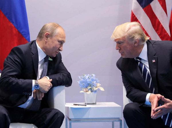 Momen Kebersamaan Trump dan Putin yang Kini Kaku