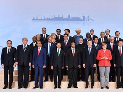 Pertemuan Orang Paling Berkuasa Dunia Jadi Bahan Meme