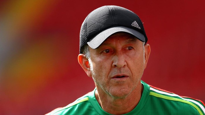 Pelatih Timnas Meksiko Diskors Enam Laga oleh FIFA