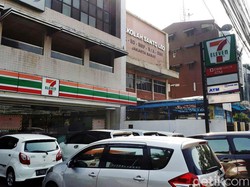 PHK 1.300 Karyawan, 7-Eleven Janji Lunasi Pesangon
