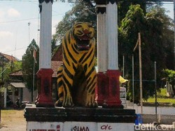 Kesan Patung Macan Tertawa di Pertigaan Simo, ini Kata Camat