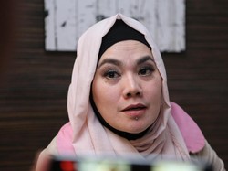Sarita Pergoki Kebersamaan Suaminya dengan Jennifer Dunn