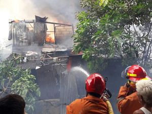 Kebakaran di Kembangan, 17 Unit Damkar Dikerahkan