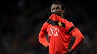 Mame Biram Diouf direkrut dengan nilai 3,5 juta poundsterling pada Juli 2009 (baru gabung MU Januari 2010). Mencetak 1 gol dari 9 penampilan kompetitif. Dijual Januari 2012. (Foto: Michael Regan/Getty Images)